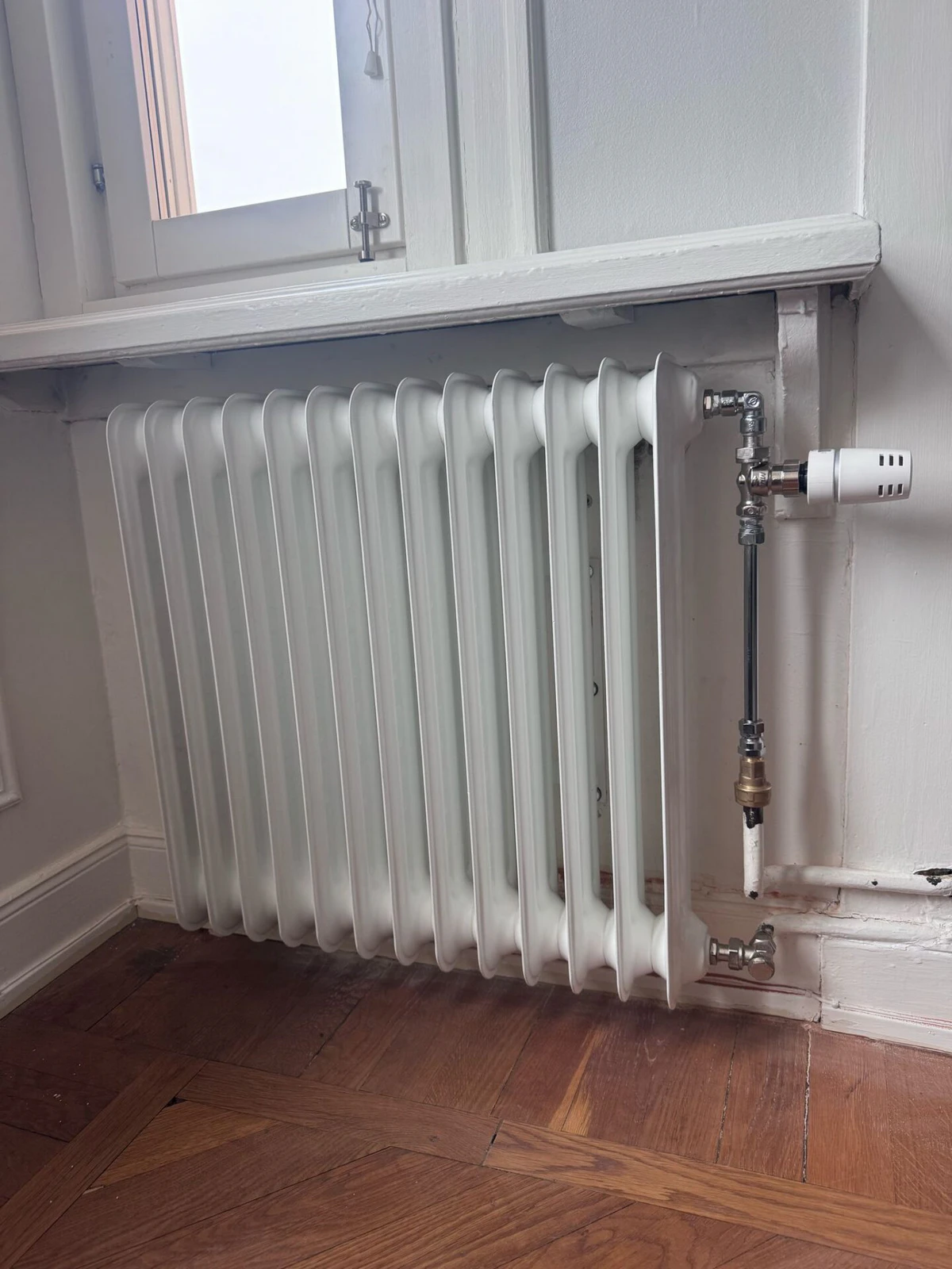 Sektionsradiator Lenhovda Duplex 14-590 – byte mot befintlig - Bild 3
